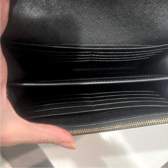 Tory Burch Robinson Chain Wallet - NWT - Picture 3 of 4